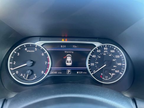 Used 2025 Nissan Sentra SV FWD image 40