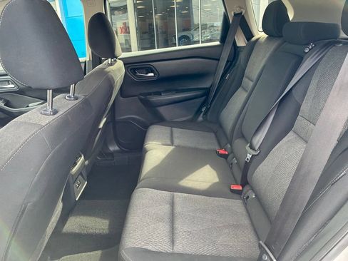 Used 2024 Nissan Rogue SV AWD/4WD image 7