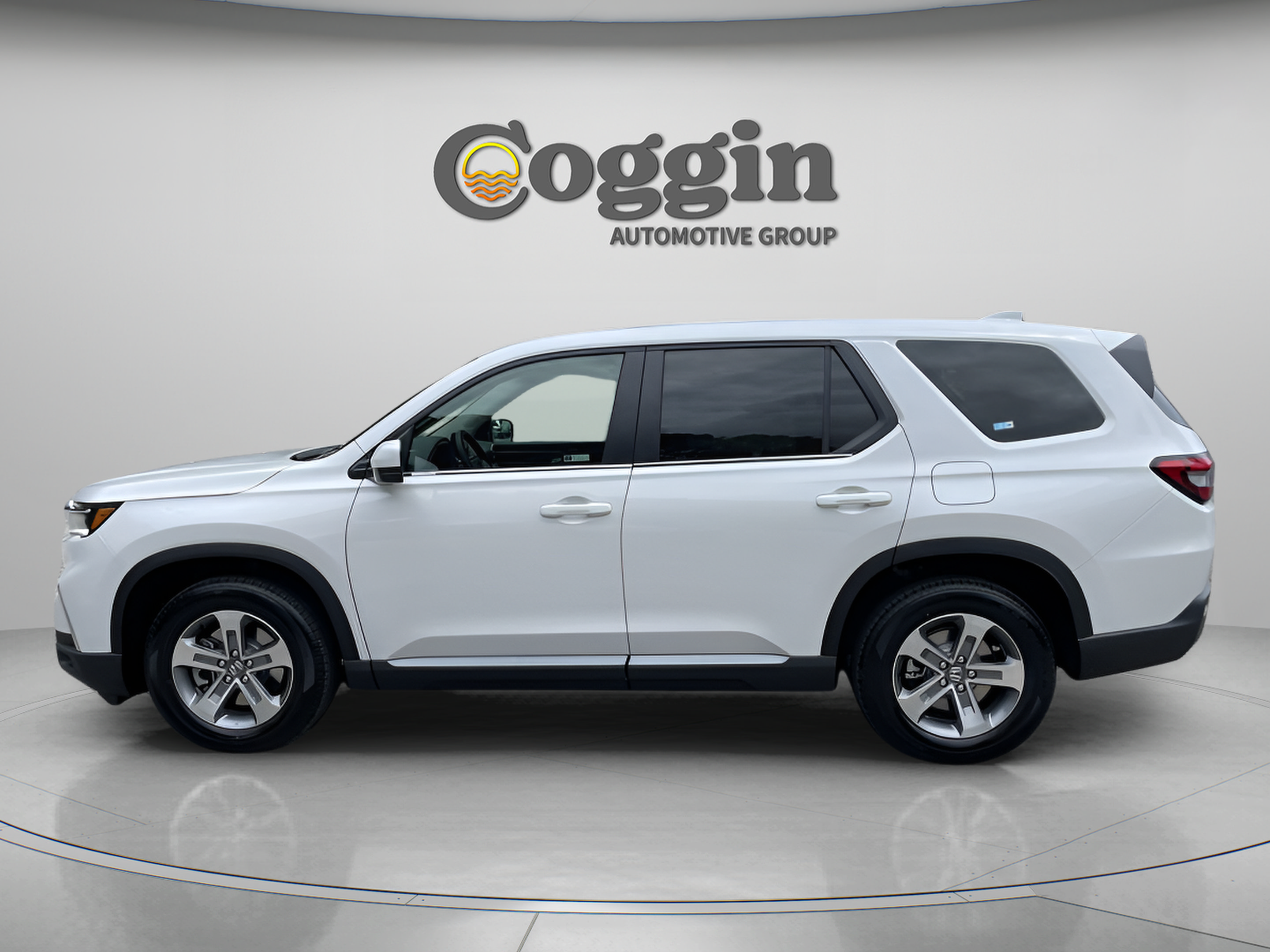 Used 2025 Honda Pilot EX-L image 3