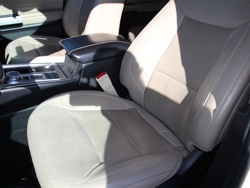 Certified 2021 Ford Explorer Limited w/ Hybrid Equipment Group 310A image 24