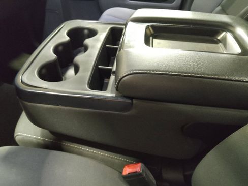 Used 2018 Chevrolet Silverado 1500 LT AWD/4WD image 26