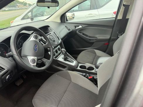 Used 2014 Ford Focus SE FWD image 15