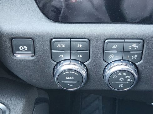 New 2026 GMC Sierra 2500 SLT w/ SLT Premium Package image 26