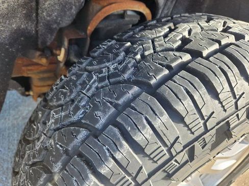 Used 2018 Chevrolet Silverado 1500 LT w/ All Star Edition image 25