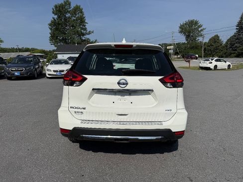 Used 2018 Nissan Rogue S AWD/4WD image 5