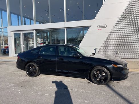 Used 2023 Honda Accord Sport image 14