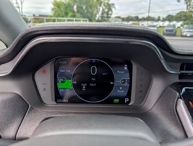 Used 2023 Chevrolet Bolt LT w/ Infotainment Package FWD image 21