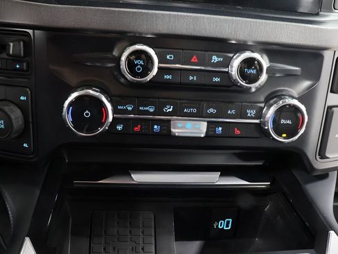 Used 2025 Ford F250 Platinum image 11