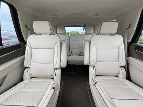 Used 2024 GMC Yukon Denali AWD/4WD image 31