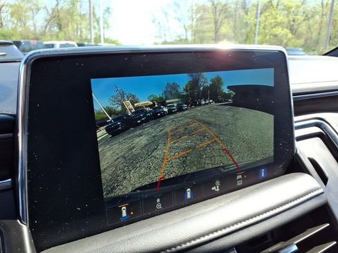 Used 2024 Chevrolet Suburban High Country AWD/4WD image 33