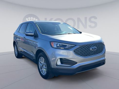 Used 2024 Ford Edge SEL image 10