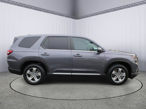 Used 2024 Honda Pilot EX-L image 9