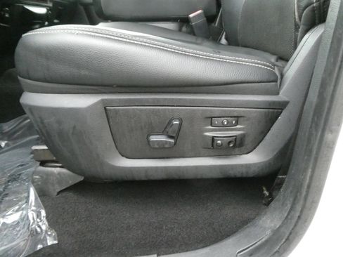 Used 2014 RAM 2500 Laramie w/ Convenience Group AWD/4WD image 14