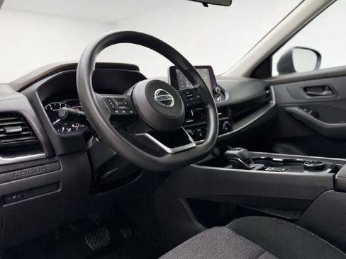 Used 2021 Nissan Rogue S image 37