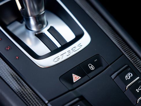 Used 2016 Porsche 911 GT3 RS image 25