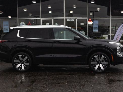 New 2025 Mitsubishi Outlander AWD image 7