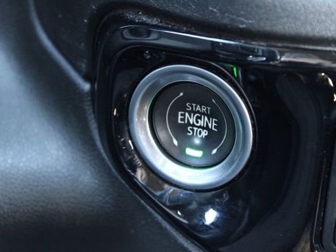 Used 2022 Chevrolet Silverado 1500 RST w/ Redline Edition image 30