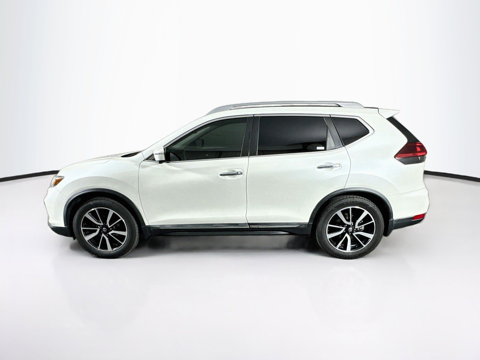 Used 2020 Nissan Rogue SL w/ Premium Package FWD image 4