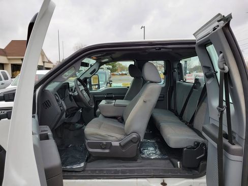 Used 2012 Ford F250 XL w/ PWR Equipment Group image 8