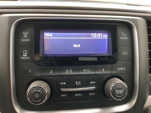 Used 2020 RAM 1500 Tradesman w/ Chrome Appearance Group image 25