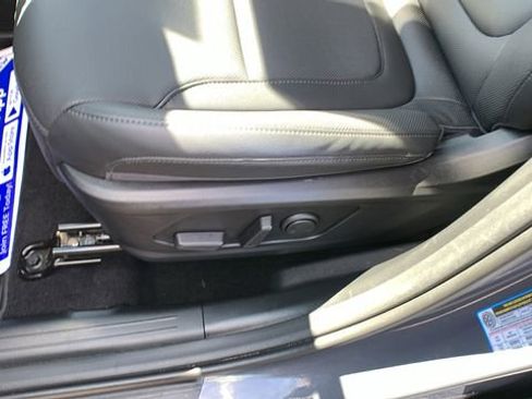 Certified 2025 Hyundai Tucson SEL AWD/4WD image 12