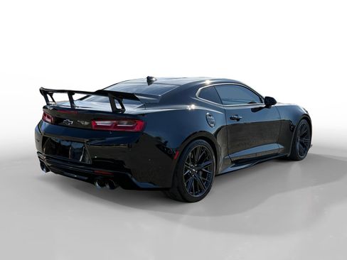 Used 2018 Chevrolet Camaro ZL1 image 5