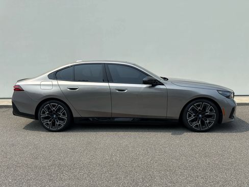 Certified 2024 BMW i5 M60 w/ Premium Package image 3