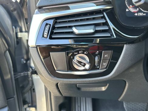 Used 2021 BMW 530i w/ Premium Package RWD image 17