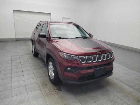 Used 2022 Jeep Compass Latitude w/ Mopar Graphics Package AWD/4WD image 13