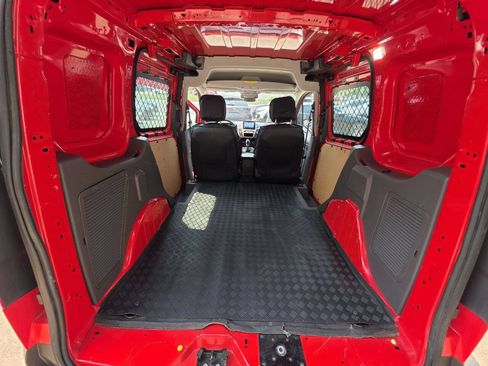 Used 2022 Ford Transit Connect XLT FWD image 18