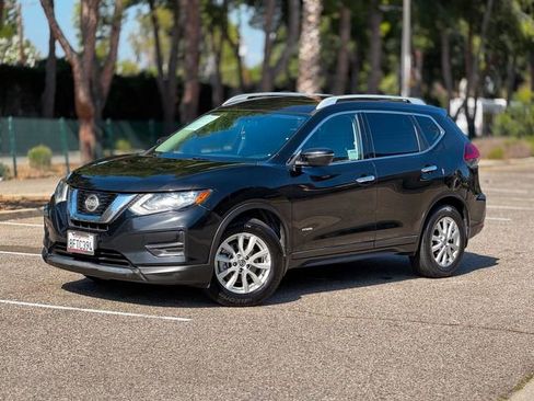 Used 2018 Nissan Rogue SV FWD image 14