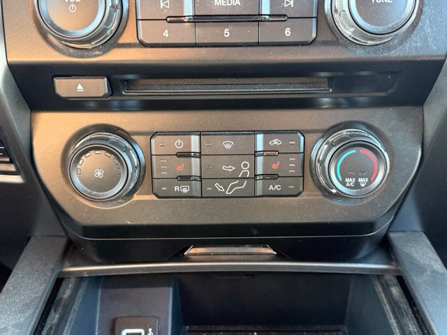 Used 2017 Ford F250 XLT w/ XLT Premium Package AWD/4WD image 22