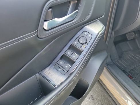 Used 2024 Nissan Rogue SV w/ SV Premium Package AWD/4WD image 18