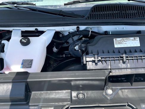Certified 2025 GMC Savana 2500 w/ Driver Convenience Package RWD image 28