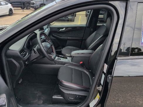 Used 2025 Ford Escape ST-Line AWD/4WD image 12