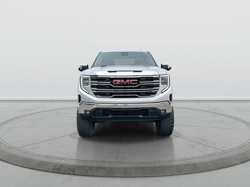 Used 2022 GMC Sierra 1500 SLT w/ X31 Off-Road Package AWD/4WD image 3