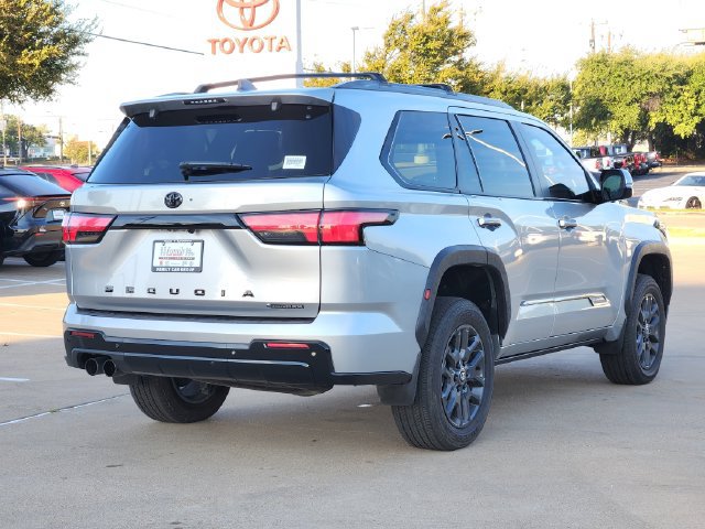 Used 2025 Toyota Sequoia Platinum AWD/4WD image 3