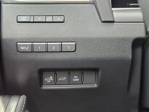 Used 2026 Lexus GX 550 w/ Accessory Package (2T) AWD/4WD image 20