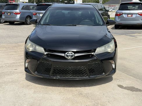 Used 2016 Toyota Camry SE FWD image 3