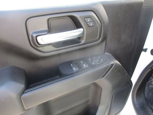 Used 2024 GMC Sierra 3500 Pro w/ Convenience Package image 19