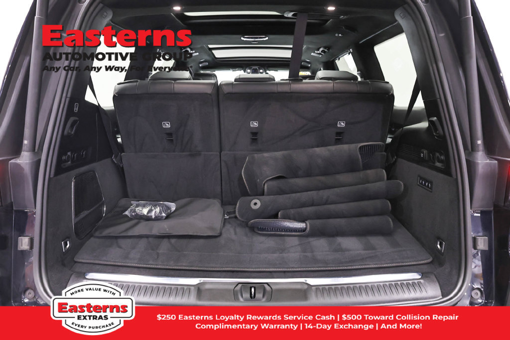 Used 2025 Jeep Grand Wagoneer Series II Obsidian w/ Quick Order Packagew 28T AWD/4WD image 10