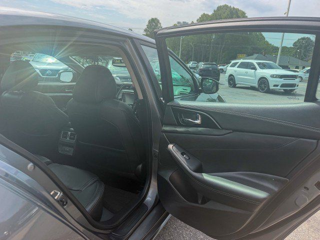 Used 2019 Nissan Maxima 3.5 SL w/ Floor Mat Group FWD image 18