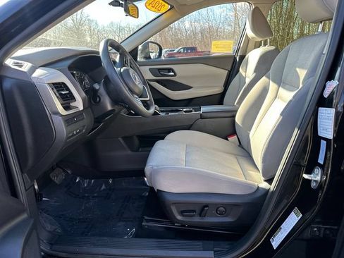Used 2024 Nissan Rogue SV AWD/4WD image 23