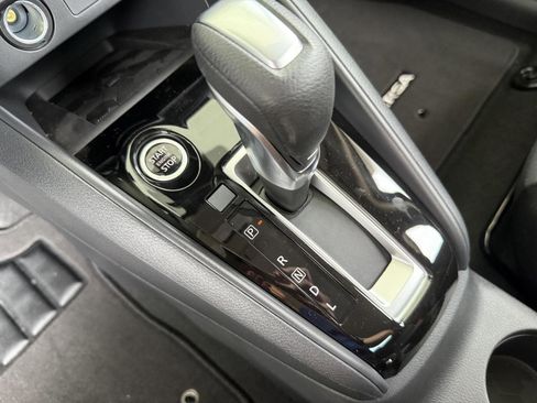 Used 2025 Nissan Versa SR w/ Trunk Package FWD image 24