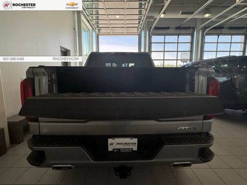Certified 2023 GMC Sierra 1500 AT4 w/ Technology Package AWD/4WD image 28