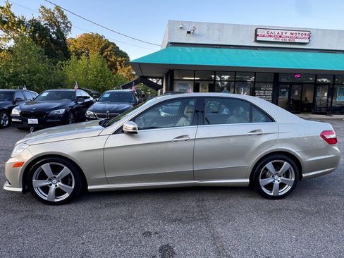 Used 2010 Mercedes-Benz E 350 4MATIC Sedan image 4