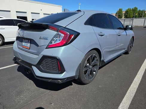 Used 2018 Honda Civic Sport Touring image 3