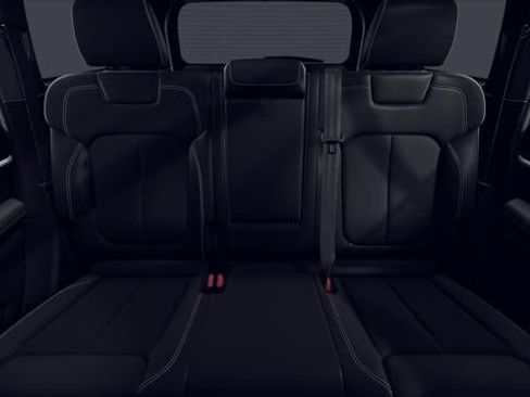 New 2026 Jeep Grand Cherokee Altitude RWD image 33