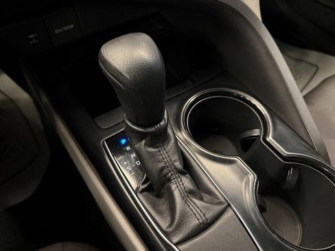 Used 2018 Toyota Camry LE image 15