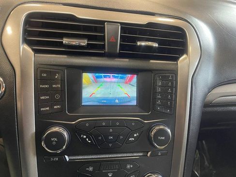 Used 2018 Ford Fusion S image 29